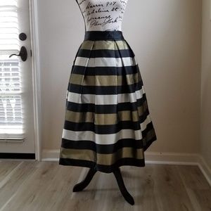 White House Black Market Holiday Party Skirt